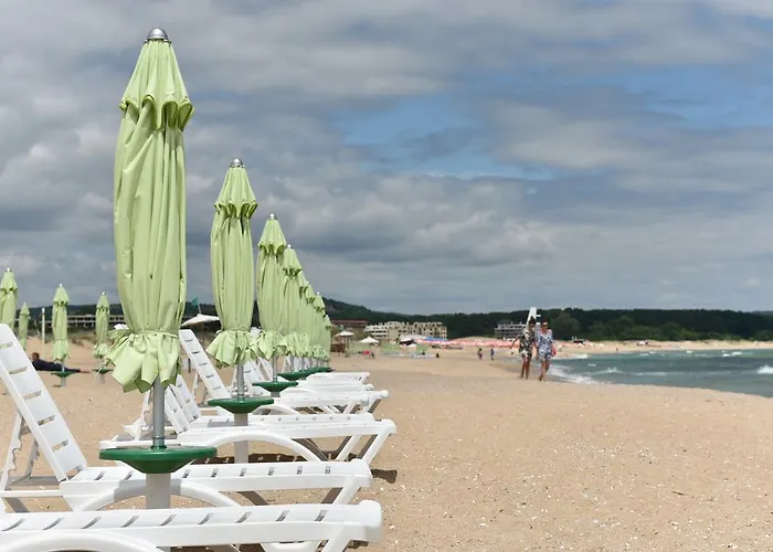 Ropotamo منتزه العطل